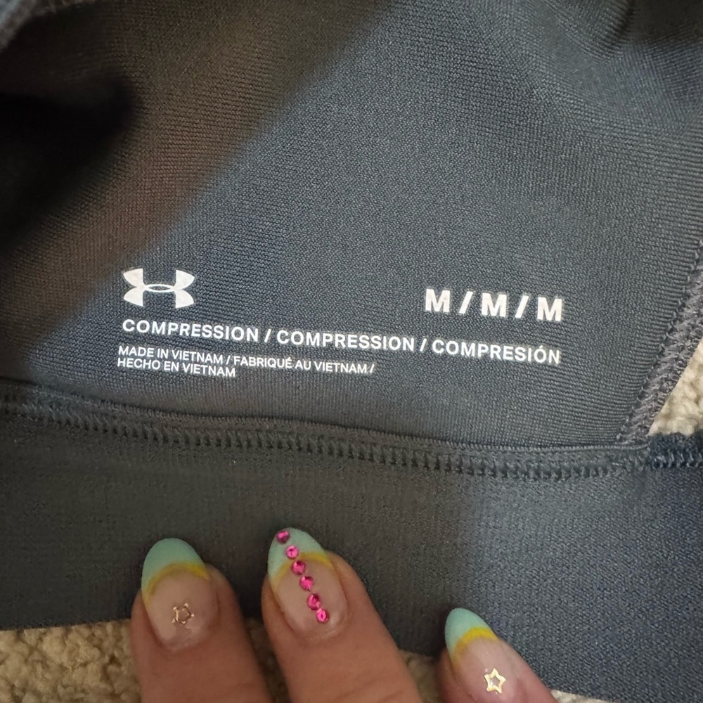 Under Armour Charcoal Cross-Back Bra - Picture 5 of 5